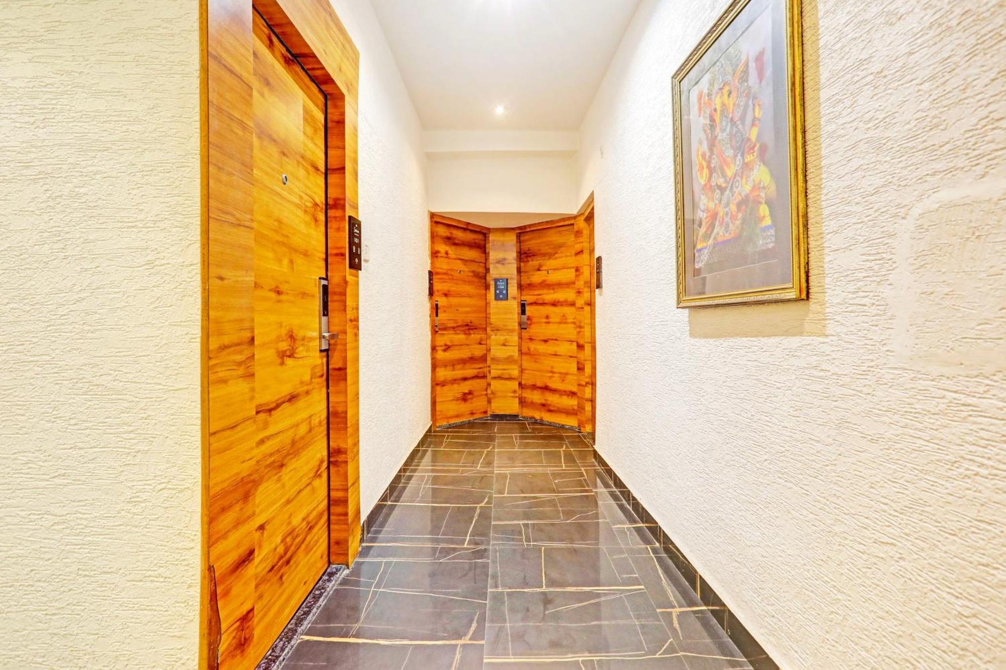 Super Townhouse Cantonment Varanasi Formerly Sarin Inn Екстериор снимка