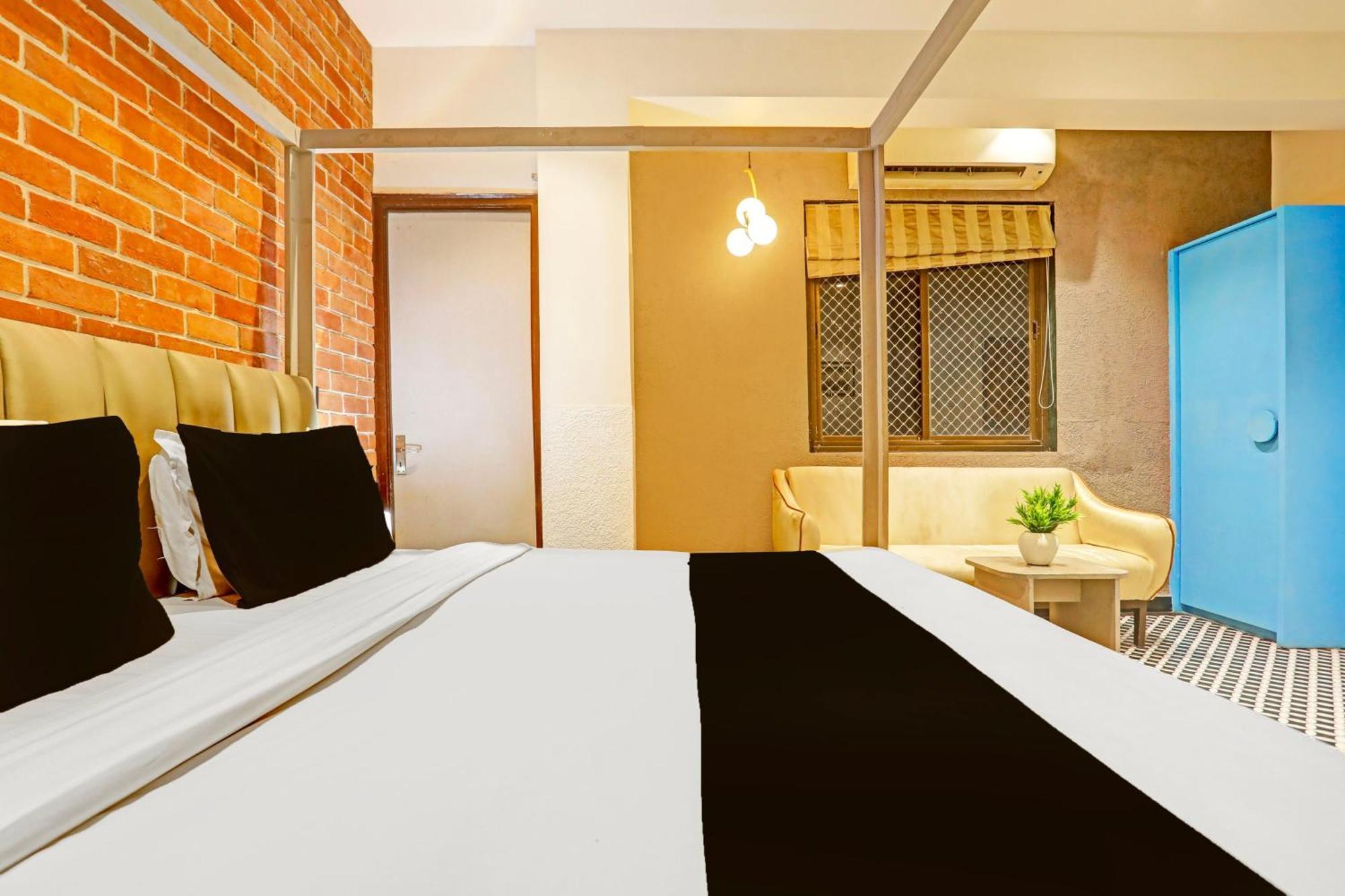 Super Townhouse Cantonment Varanasi Formerly Sarin Inn Екстериор снимка